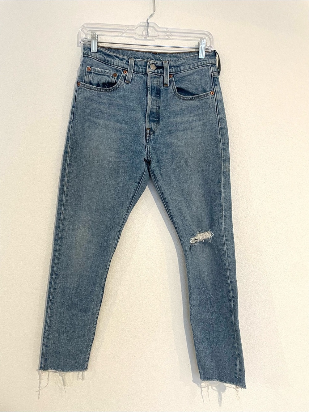 Levi’s 501 Blue Distressed Women’s 27 Jeans